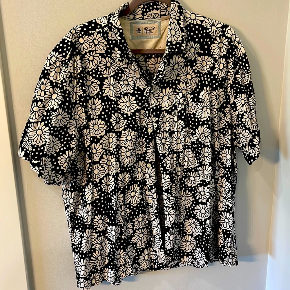 Penguin Black / White Floral Short Sleeve Button Ups